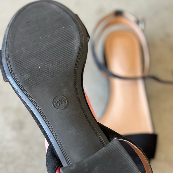 A New Day Black Sandals - Picture 4 of 6